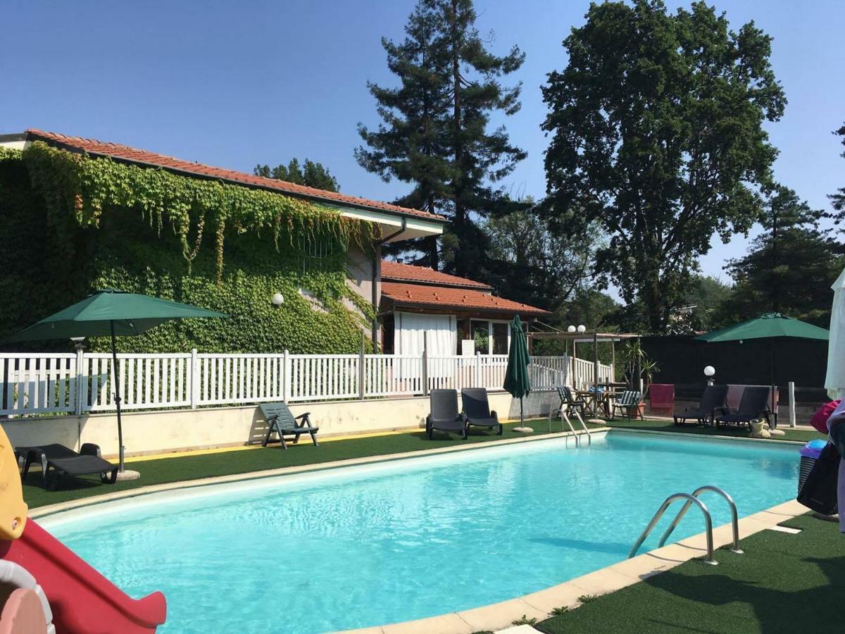 Fattoria Sequoia Bed and Breakfast Castagneto Po Εξωτερικό φωτογραφία